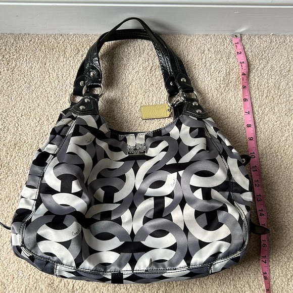 🖤🩶🤍COACH ‘Maggie’ Madison 14420 optic satin hobo bag - Picture 16 of 17